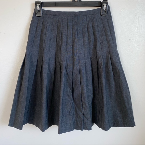 Valerie Stevens Women's Petites Collection Wool Gray Pleated Flare Skirt Size 2 - Picture 1 of 3